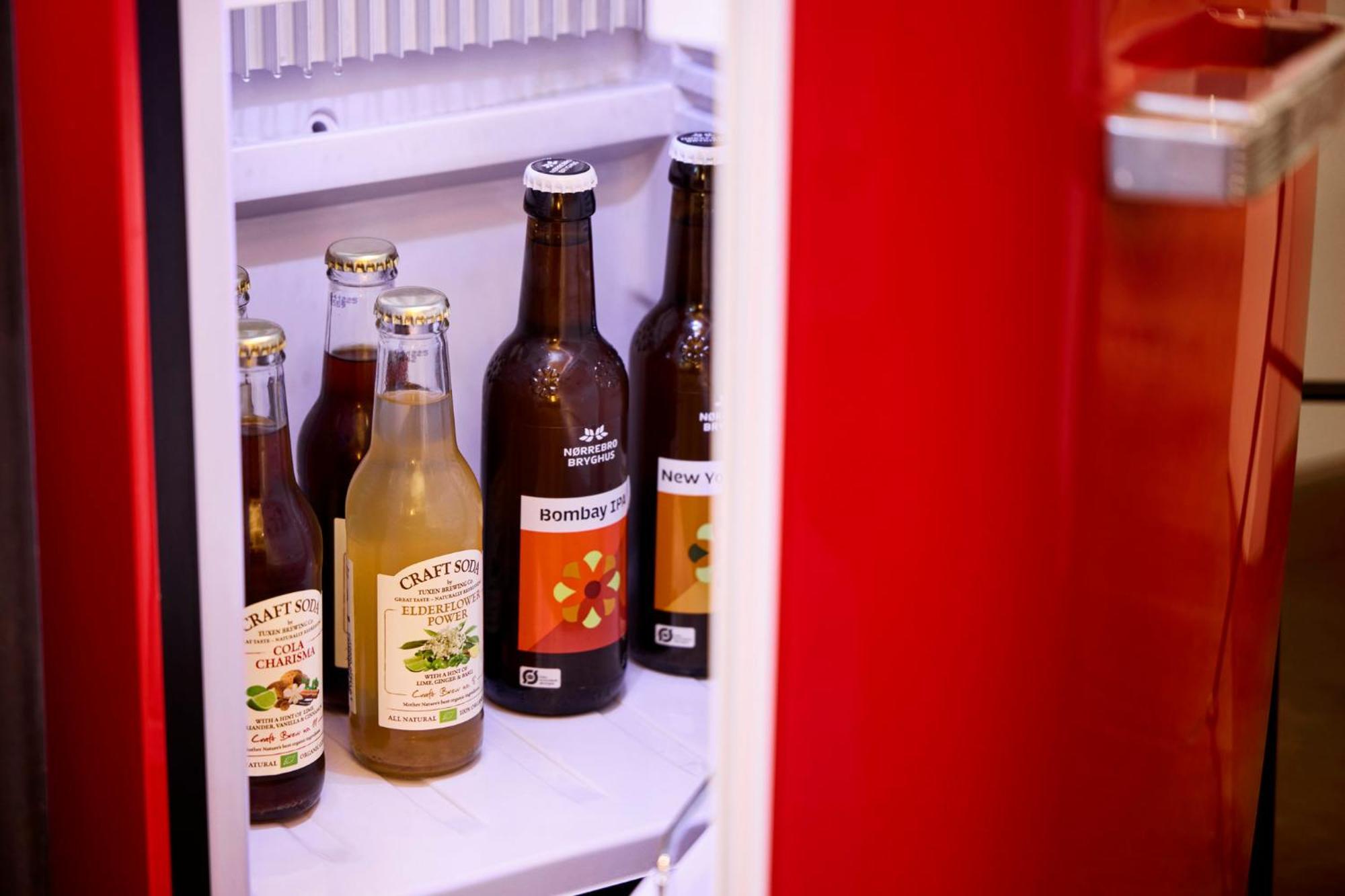 마농 레 스위트 굴스메덴 호텔 코펜하겐 외부 사진 Beer in a refrigerator