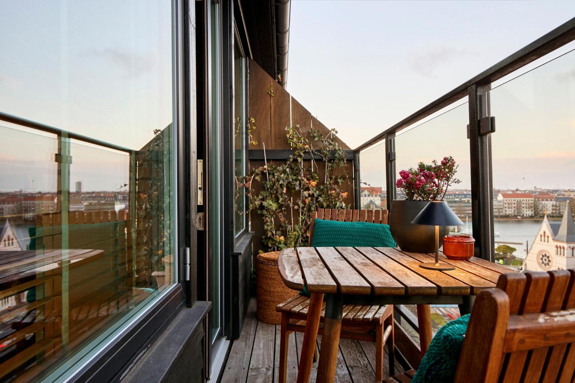 마농 레 스위트 굴스메덴 호텔 코펜하겐 외부 사진 A balcony