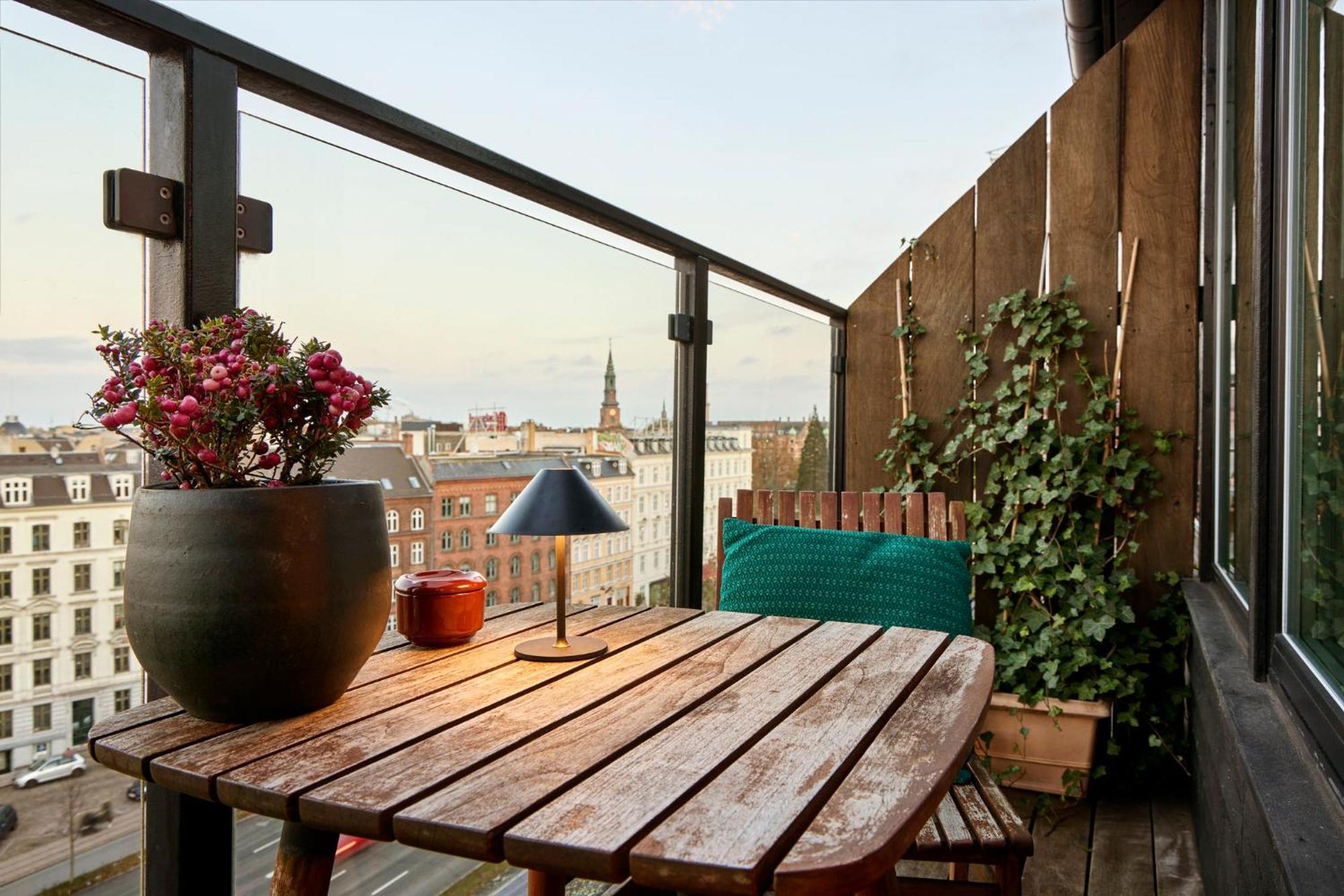 마농 레 스위트 굴스메덴 호텔 코펜하겐 외부 사진 A balcony