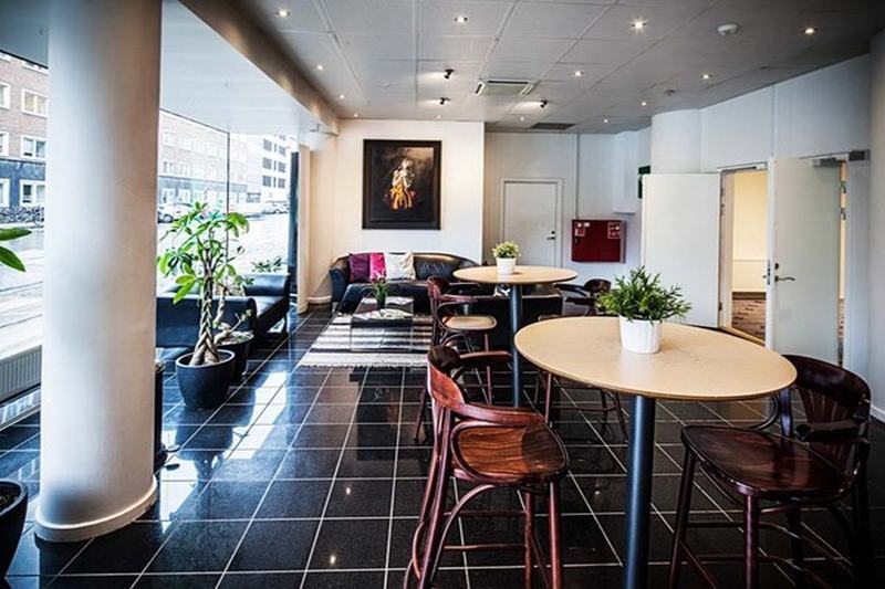 마농 레 스위트 굴스메덴 호텔 코펜하겐 외부 사진 The lounge at the airport